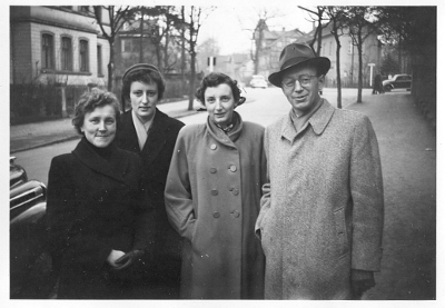 Schwarz-Weiß-Foto: In Göttingen im Jahr 1954.