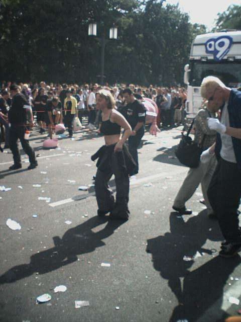 Photo vom Abend der Loveparade in Berlin am 21.07.2001